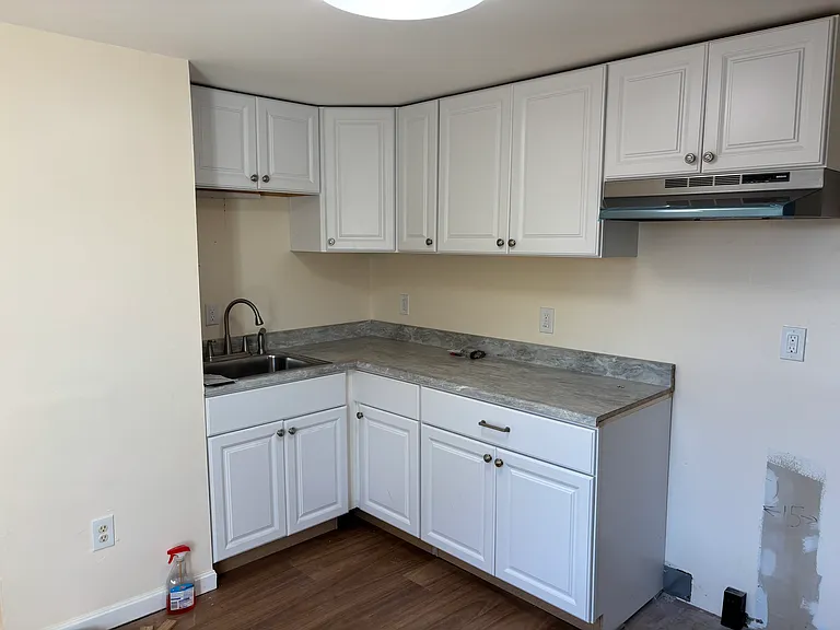 24 Elm St #301 — Photo 1
