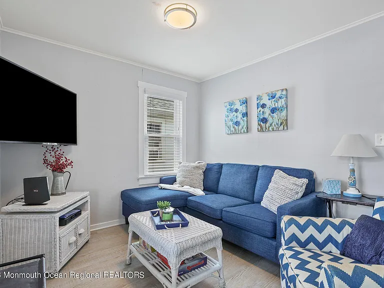107 17th Ave — Photo 8