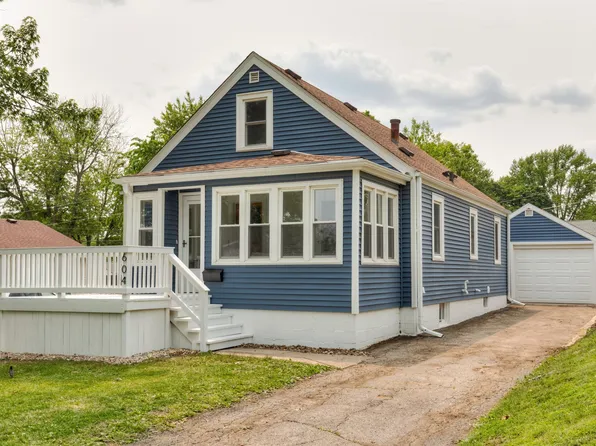 604 10th St, West Des Moines, IA 50265