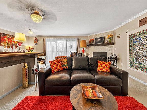 4th image of 3315 Forest Ridge Rd