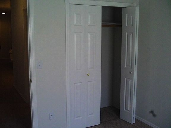 5th image of 1139 NE Saddleridge St