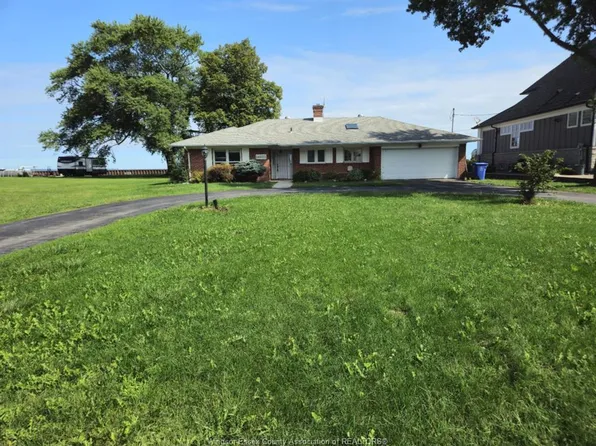 14022 Riverside Dr E, Tecumseh, ON N8N 1B6