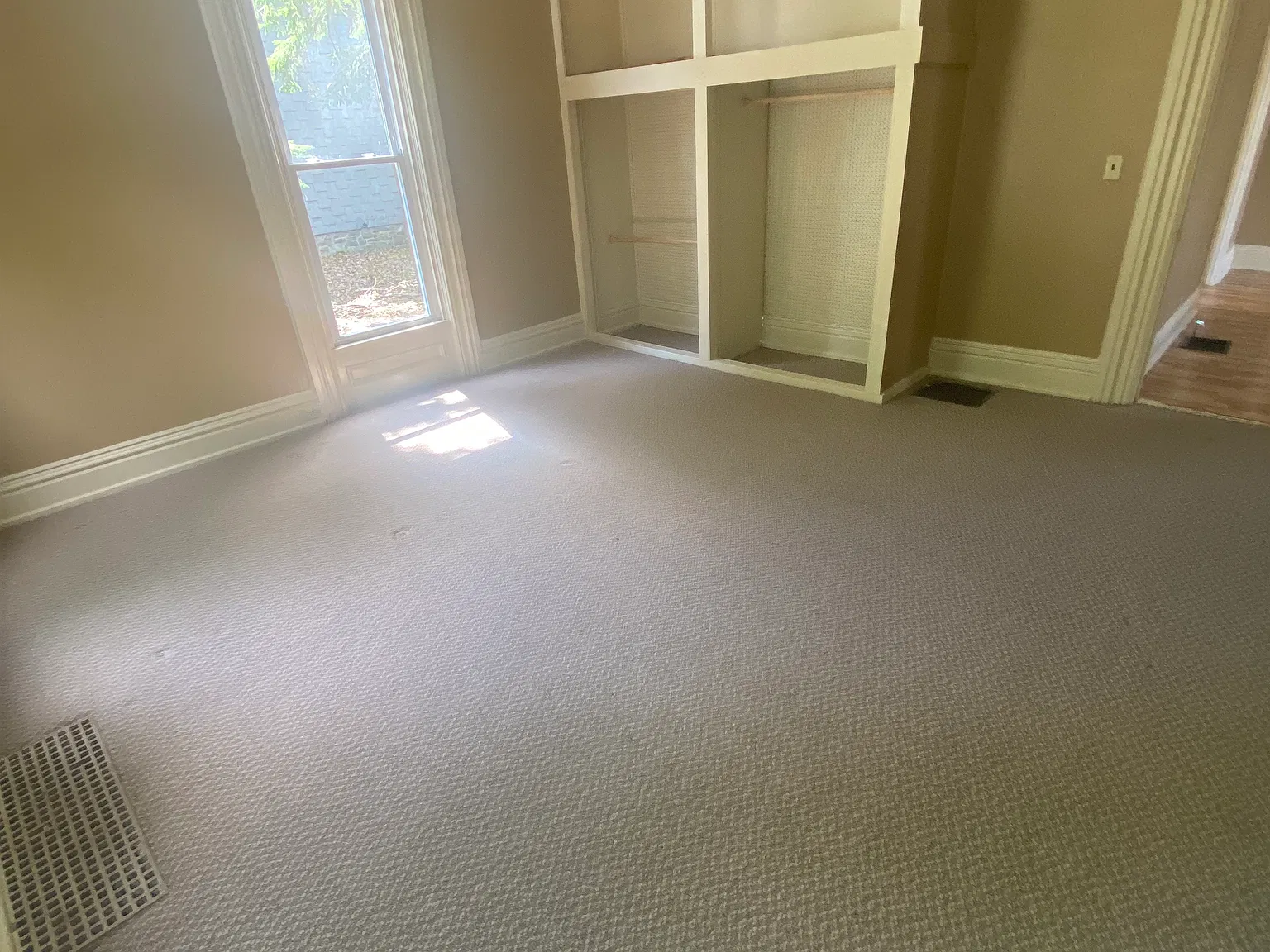 914 State St — Photo 3