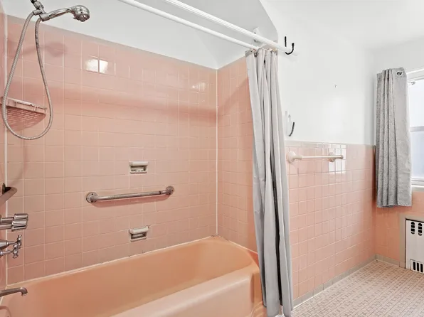 97 Riverview Avenue image 6 of 18