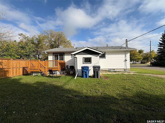 4th image of 302 Pitt Street