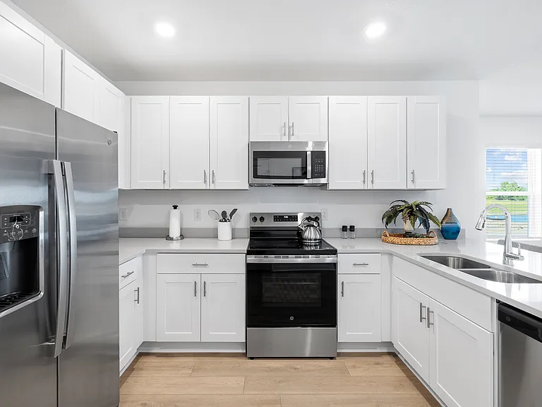 13816 Shellmore Ave — Photo 5