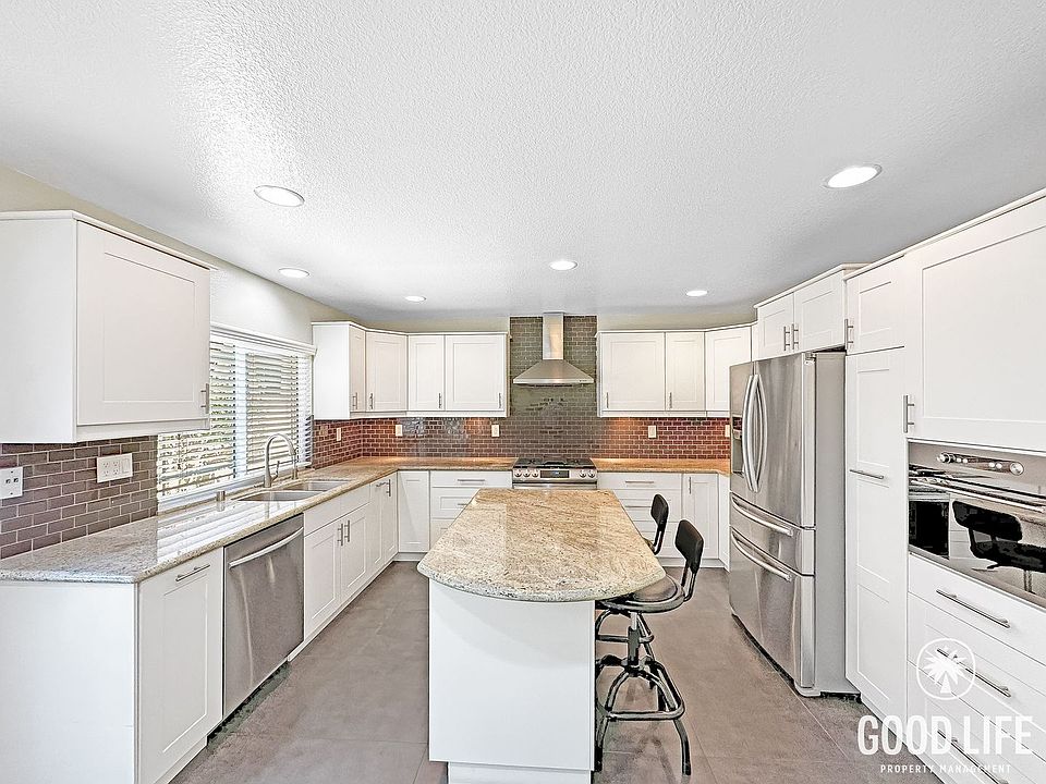1st image of 29 Sequoia Dr