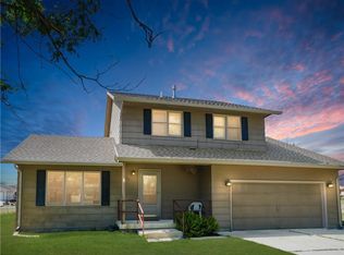 1115 4th St W, Roundup, MT 59072