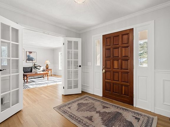 4th image of 11 Wyncrest Cir