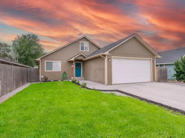 2206 E Desmet Ave, Spokane, WA 99202