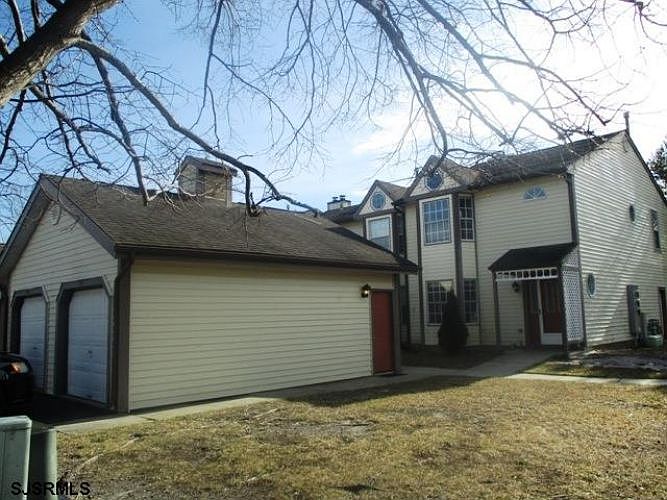 1st image of 678 Lakefront Cir #678