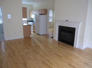12 Mullins Ct, Cambridge, MA 02141