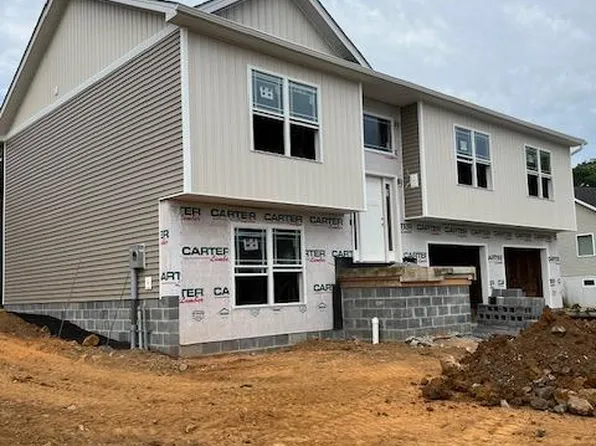 12212 Red Hawk Dr, Waynesboro, PA 17268