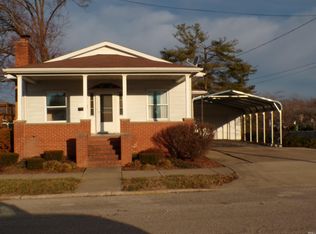 207 Church St, Loogootee, IN 47553