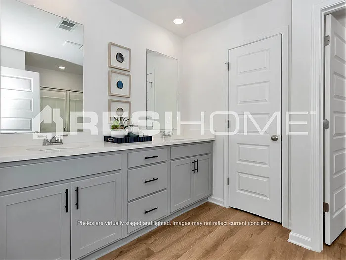 109 McGurn St — Photo 13