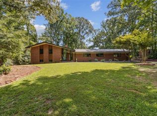 879 Tall Oaks Dr, Gainesville, GA 30501