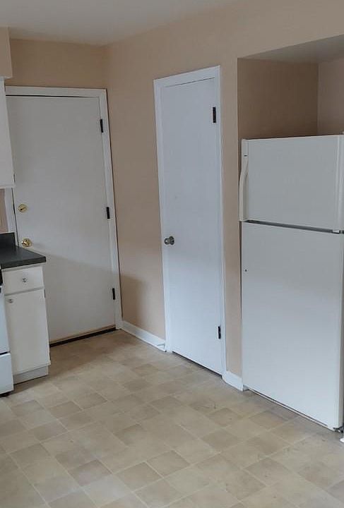 2nd image of 1122 Circle Ave APT 3