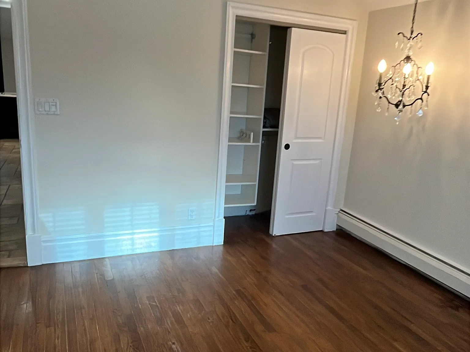 2 bed, 54500 sqft, $3,700 — Photo 3