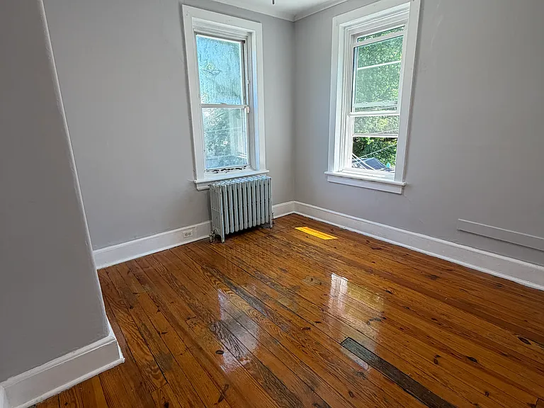 464 Genesee St #1 — Photo 10