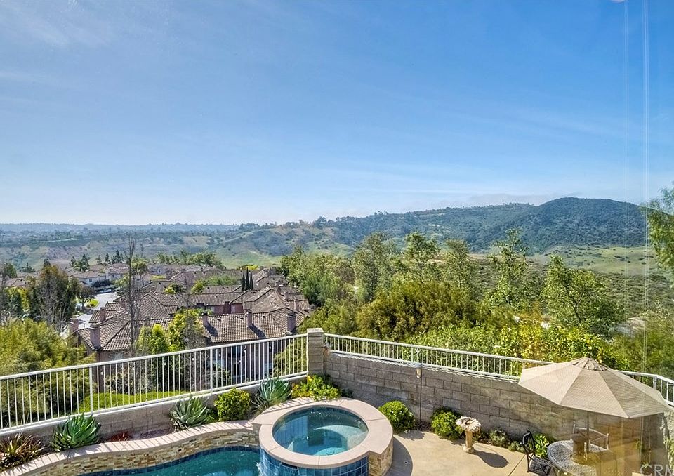 1st image of 21 Cottage Ln