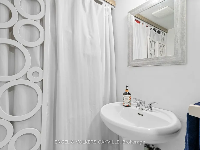 100 Bronte Rd #416 — Photo 22