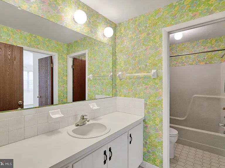 8 Olympic Dr #A — Photo 9