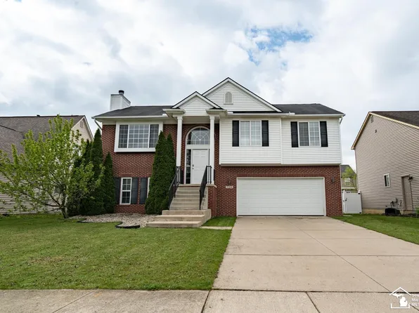 728 Falcon Dr, Dundee, MI 48131
