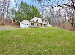 35 Governors Hill Rd, Oxford, CT 06478