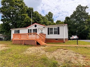 2862 Eagle Point Dr, Trinity, NC 27370