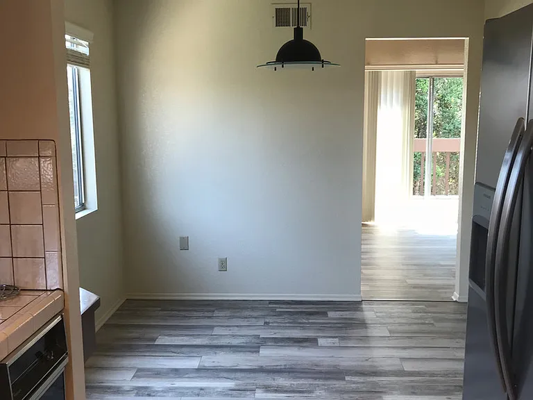 2112 Pullman Ln — Photo 14