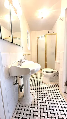 Rented by Oxford Property Group | media 7