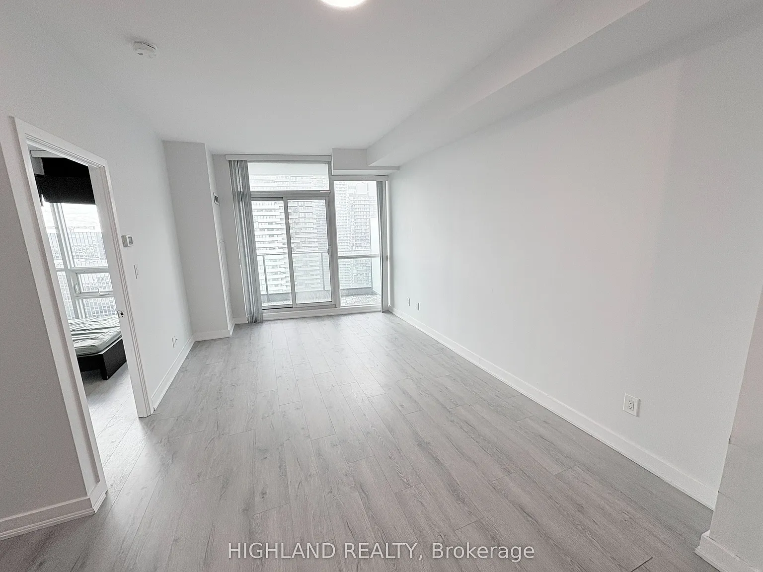 1 bed, $2,490 — Photo 3