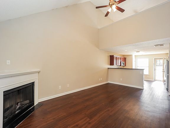 4th image of 316 Lauren Dr