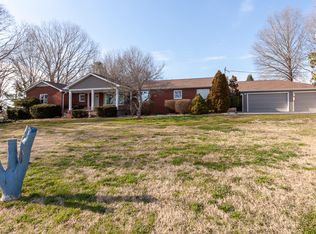 1568 Knob Rd, Maryville, TN 37803