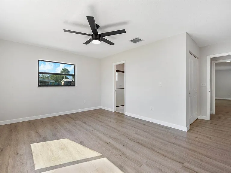 4003 S Indian River Dr — Photo 19