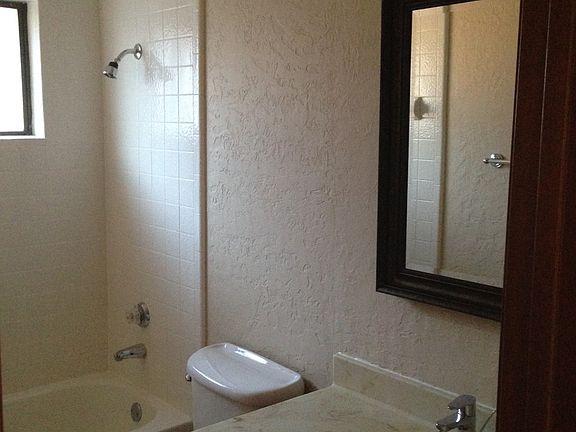 5th image of 6105 Waterway Dr
