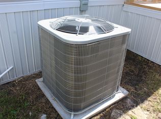 160 Indian St, Angleton, TX 77515