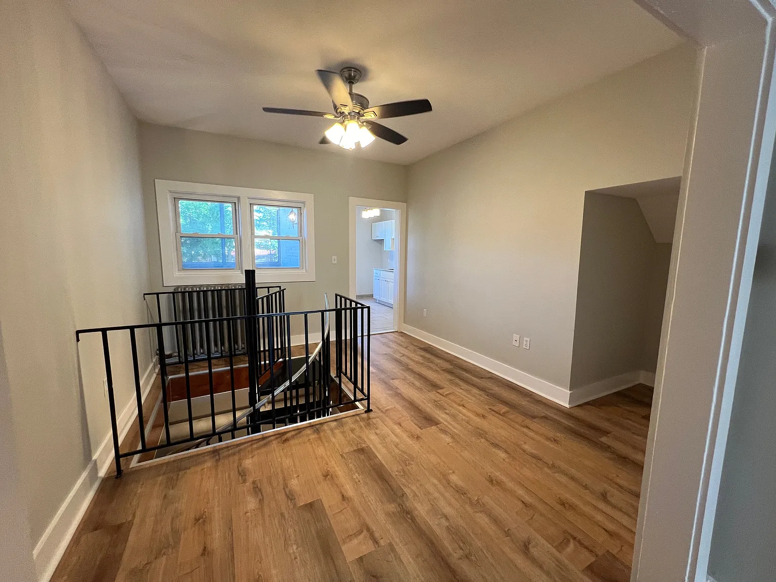 5 bed, $6,000 — Photo 2