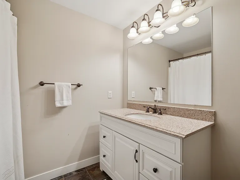 16108 Gleason Lake Rd — Photo 37