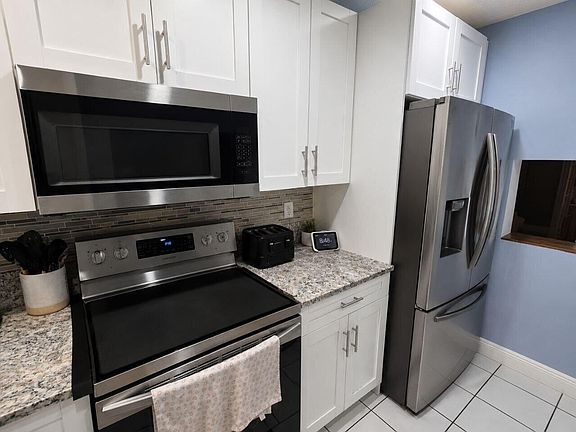 4th image of 7900 SW 7th Place
