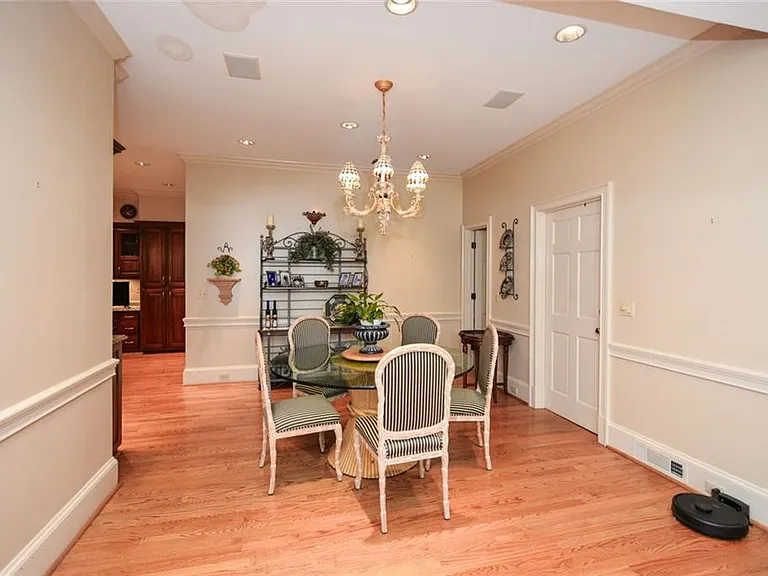1640 Lazy River Ln — Photo 27