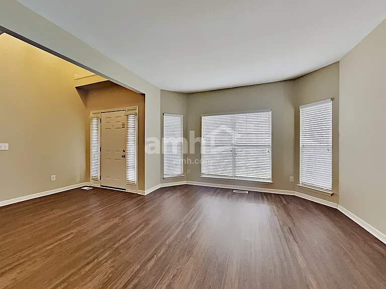 1209 Bending Creek Dr — Photo 7