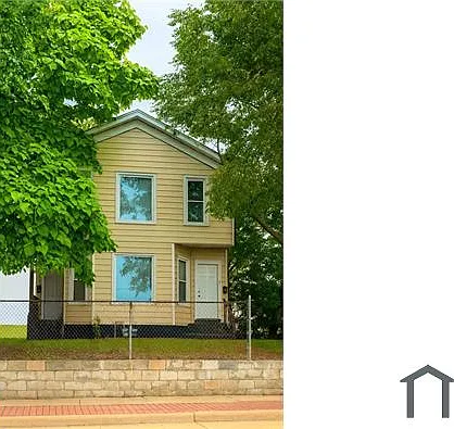 3 bed, 1000 sqft, $1,250 — Photo 1