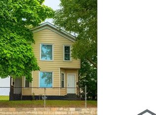1422 Racine St, Racine, WI 53403