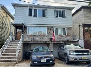 12 Packard St, Bayonne, NJ