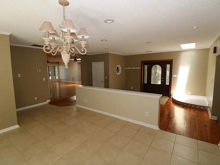 4589 Giles Ave — Photo 14