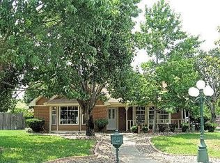 2104 Quail Run Dr, Corinth, TX 76208