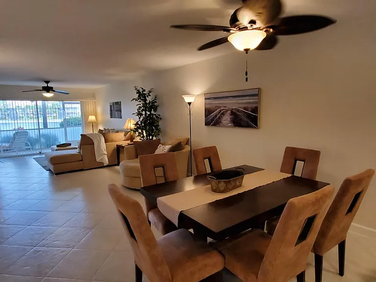 2300 Hidden Lake Dr #7 — Photo 7