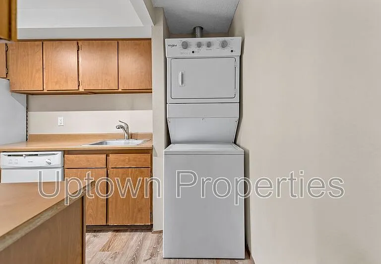 248 Cervantes — Photo 12