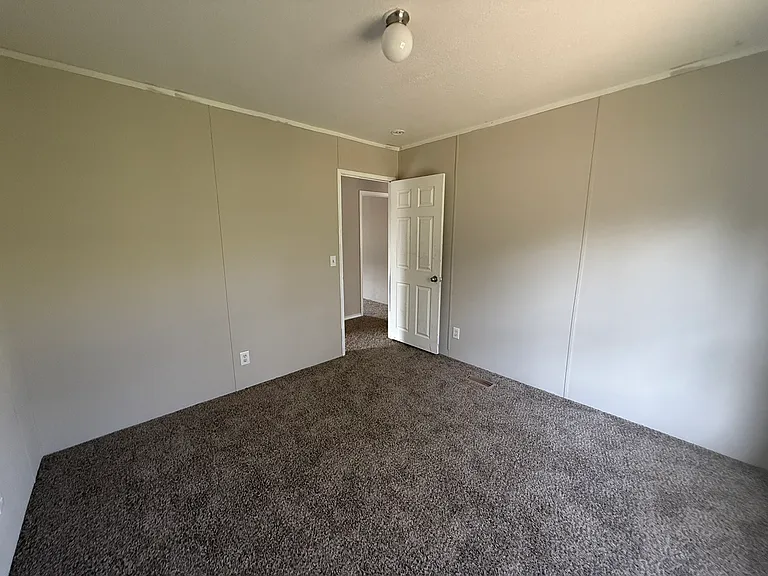 112 Calvary — Photo 3